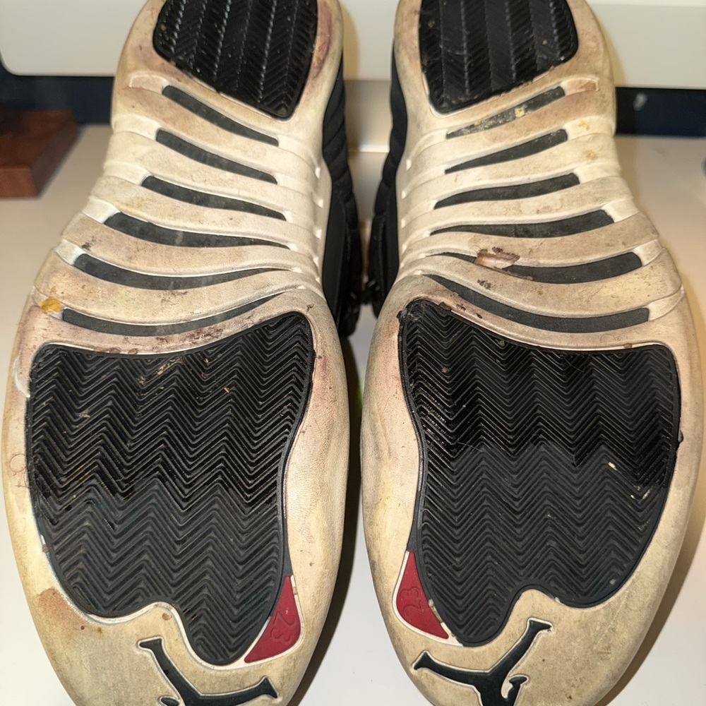 Jordan Men's Black and Red Sneakers - Picture 6 of 6